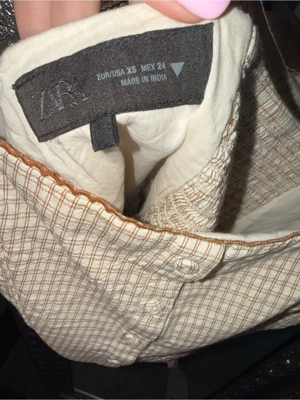 Zara Beige Plaid Ruffle Hem Button-Front Crop Camisole - Picture 4 of 4